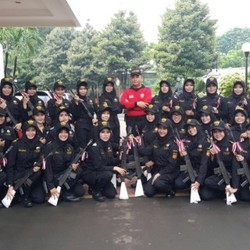 Aksi Srikandi Cantik Bea Cukai, Si Jago Tembak Didikan Kopassus