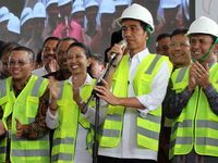 Jokowi Resmikan Pembangunan Gardu Induk Sei Mangkei