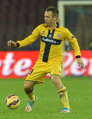 Cassano Tinggalkan Parma