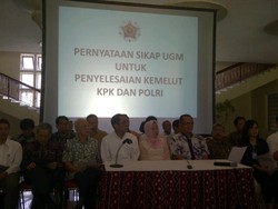 Guru Besar hingga Rektor UGM Serukan Jokowi Tuntaskan Kisruh KPK dan Polri