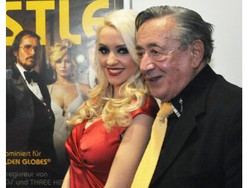 Foto: Kemesraan Model Playboy 25 Tahun dengan Miliuner 82 Tahun
