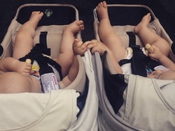 Gemes! Istri Chris Hemsworth Pamer Kelucuan Anak Kembar