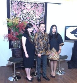Iwan Tirta Private Collection Akan Gelar Show Tunggal Pertama di 2015