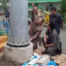 Ratusan Tower Single Pole Dikecam Dewan