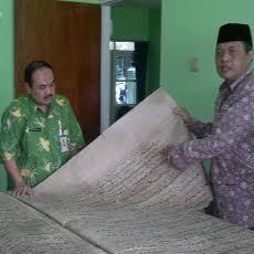 Alquran Raksasa Diklaim Jatuh Secara Ghaib oleh Warga Sidoarjo akan Dimusnahkan