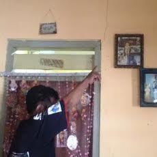 Rumah Warga Retak Imbas Tiang Pancang Proyek Terminal LPG PT Bosowa