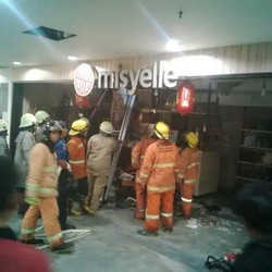 Kebakaran Diduga Korsleting, Mal BIP Ditutup Sementara