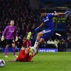 Usai Injak Pemain, Costa Dibela tapi Dianggap Sudah Kelewatan