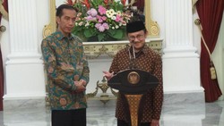 Saat Pakde Habibie Menengok Jokowi: Bagaimana Keadaannya?