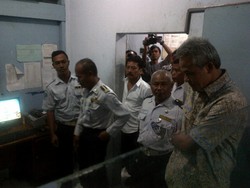 Ganjar Sidak Jembatan Timbang Lagi, Ini Masalah yang Dia Temukan