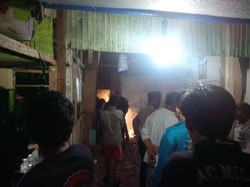 Longsor di Jatijajar Depok, Ibu Penjaga Warung Lapo Terkubur