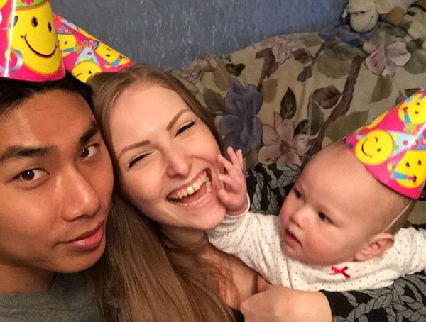 Pria Tiongkok & Istri Cantiknya yang Bikin Iri Netizen