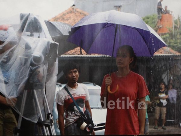 Pemutaran Perdana Film 'Nyanyian Musim Hujan'