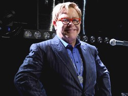 Elton John Siapkan Serial Drama Musikal