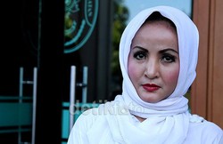 Diminta Khalid Berhijab dan Ibadah, Machica Membangkang