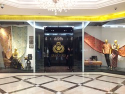 Iwan Tirta Private Collection Buka Butik Terbesar di Plaza Indonesia