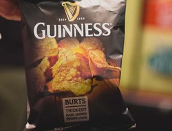 Wah, Keripik Kentang Ini Bercitarasa Bir Guinness!