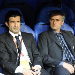 Mourinho Dukung Figo Jadi Presiden FIFA