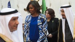 Kontroversi Kerudung Michelle Obama, Apakah Saudi Peduli?