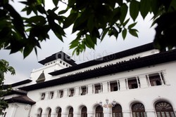 PNS DKI Dapat Gaji Fantastis, Bagaimana di Jawa Barat?