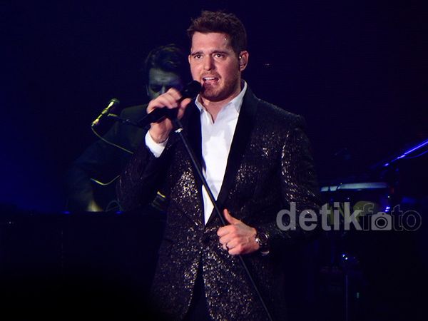 Romantisnya Konser Michael Buble di Indonesia