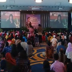 Jadi Menteri No 1, Susi Dapat Tepuk Tangan Saat Sidang Kabinet dengan Jokowi