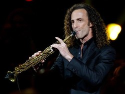 Musisi Kenny G Ternyata Penemu Frappuccino Starbucks!