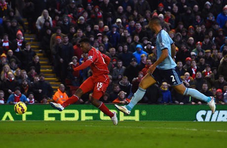 Sturridge Bikin Gol, Liverpool Atasi West Ham 2-0