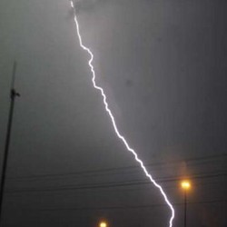 Sambaran Petir Jadi Pemicu Pemadaman Listrik 5 Jam di Sebagian Jakarta