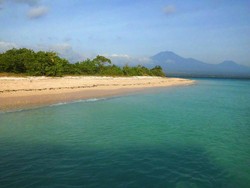 Sensasi Terdampar di Pulau Cantik Tabuhan, Banyuwangi