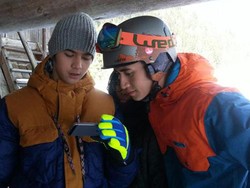 Serunya Al dan Verrel Syuting Film di Pegunungan Salju Italia