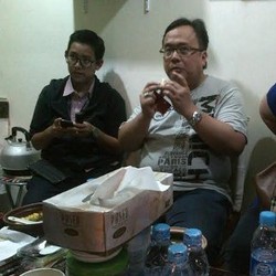 Jajan di Pasar Santa, Menkeu Bambang Ingatkan Soal Pajak UKM