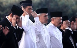 DPR: Beri Kesempatan Jokowi Salat Istikharah Tentukan Solusi Polemik BG