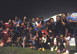 Begini Aksi Arema Cronus Hingga Menyabet Piala Inter Island Cup 2014