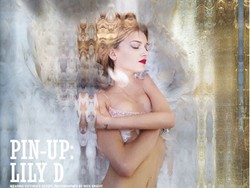 Foto: 12 Victorias Secret Angel Tampil Seksi di 12 Cover Majalah