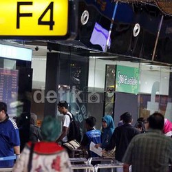 Seluruh Loket Tiket di Bandara Soetta Ditutup Untuk Cegah Calo
