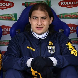 Milan Belanja Lagi, Tinggal Selangkah Dapatkan Bek Parma