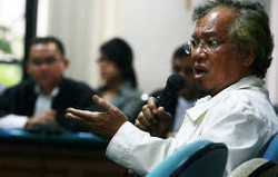 Politikus PDIP Panda Nababan Malam-malam Nongol di Setneg, Ada Apa?