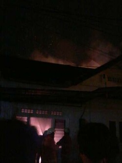 Kebakaran Terjadi di Permukiman Dekat Pasar Baru