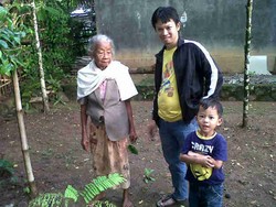 Nenek di Banyumas Ini Berusia 110 Tahun dan Masih Sehat, Apa Rahasianya?