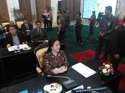 Rapat Konsultasi DPR dan 4 Menko Dimulai, Novanto Goda Puan Maharani