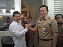 Menteri Yuddy Setuju dengan Sistem Model Gaji Fantastis PNS DKI