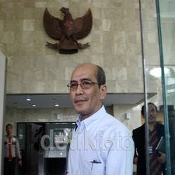 Faisal Basri: Bensin Premium Rp 6.700/Liter Mahal Banget