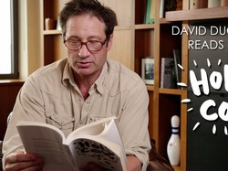 Aktor The X-Files Rilis Novel tentang Sapi Suci