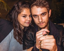 Selena Gomez dan Zedd Akan Resmikan Hubungan di Grammy Awards