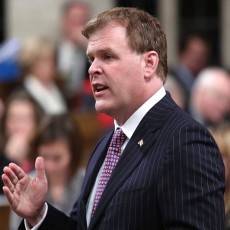 Bersitegang dengan PM Harper, Menlu Kanada Mengundurkan Diri