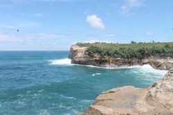 Begini Indahnya Pantai Klayar dari Ketinggian