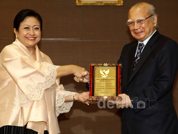 Sertijab Dewan Pertimbangan Presiden