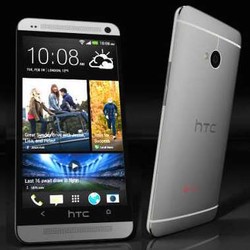 HTC Siapkan Ponsel Kamera Canggih Depan-Belakang