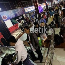 Larangan Penjualan Tiket, Maskapai Boleh Jual di Luar Terminal Penumpang